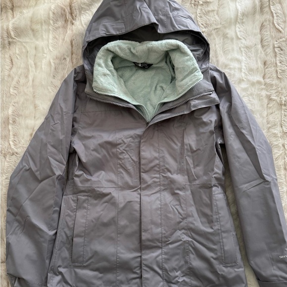 The North Face Osolita 2.0
TriClimate® Waterproof 3 in-1 Jacket - Picture 2 of 4